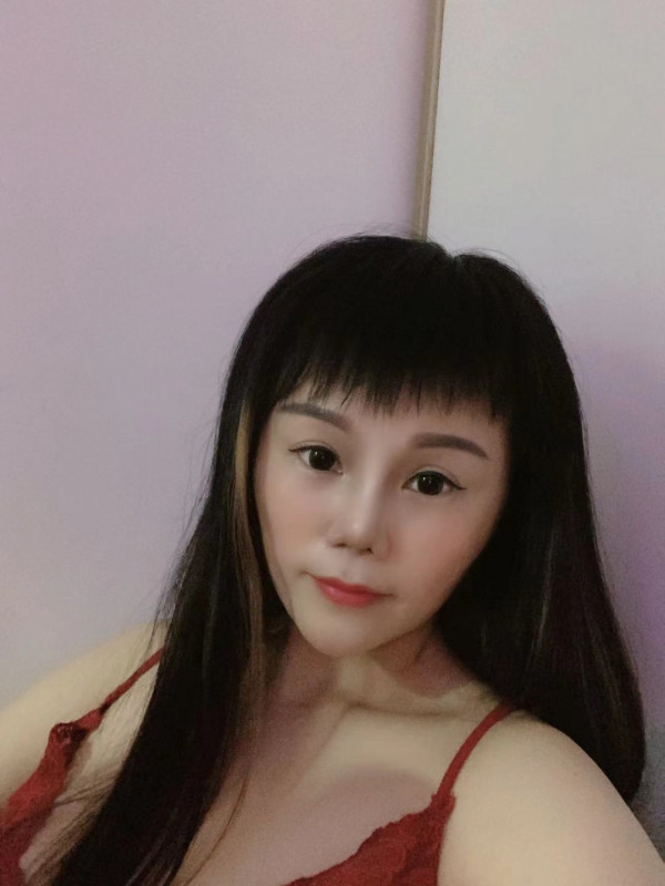 态度性格都挺不错的妹子